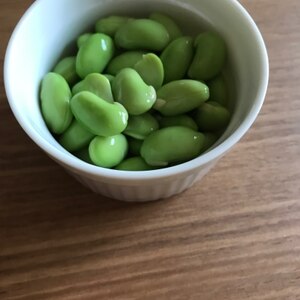 枝豆のごま塩和え